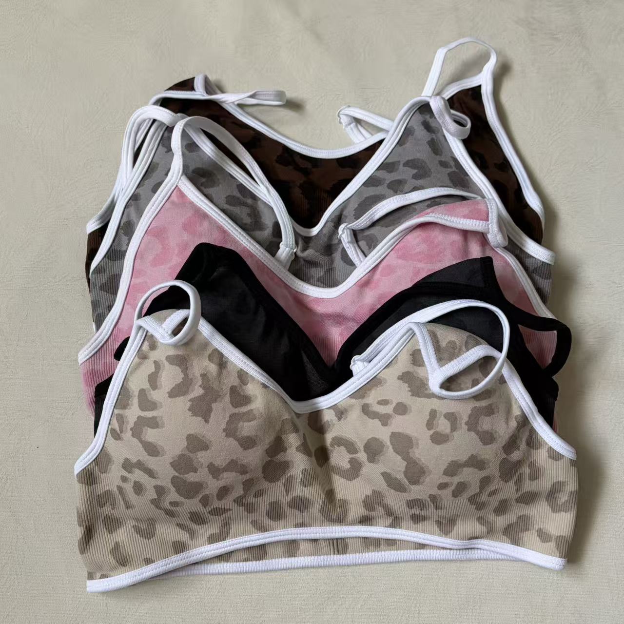 Soutien-gorge de sport pour fe - Yoga Fitness Logo Design avis et prix